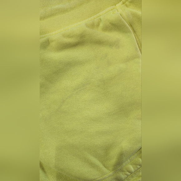 Lululemon size 12 jogger shorts - Picture 3 of 3